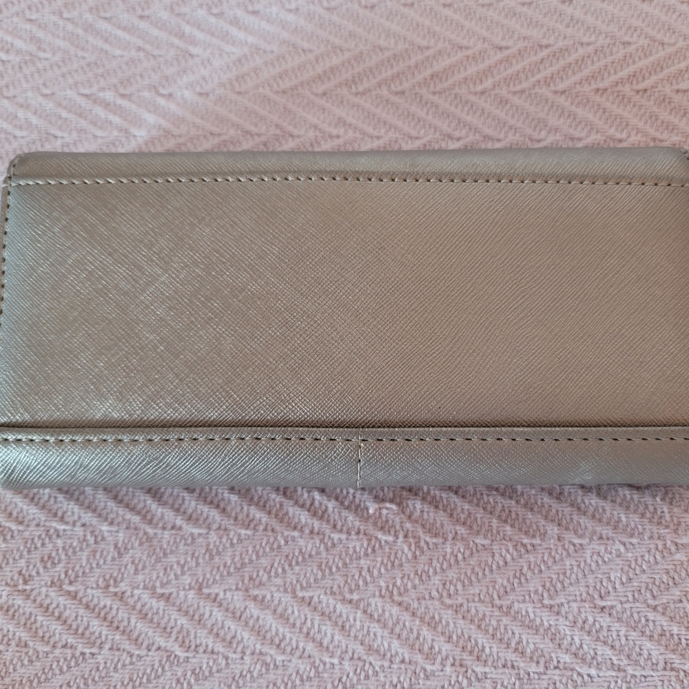 GUESS Women's Wallet - Picture 2 of 4